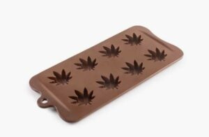 Silikonová forma na čokoládu - marihuana Ibili