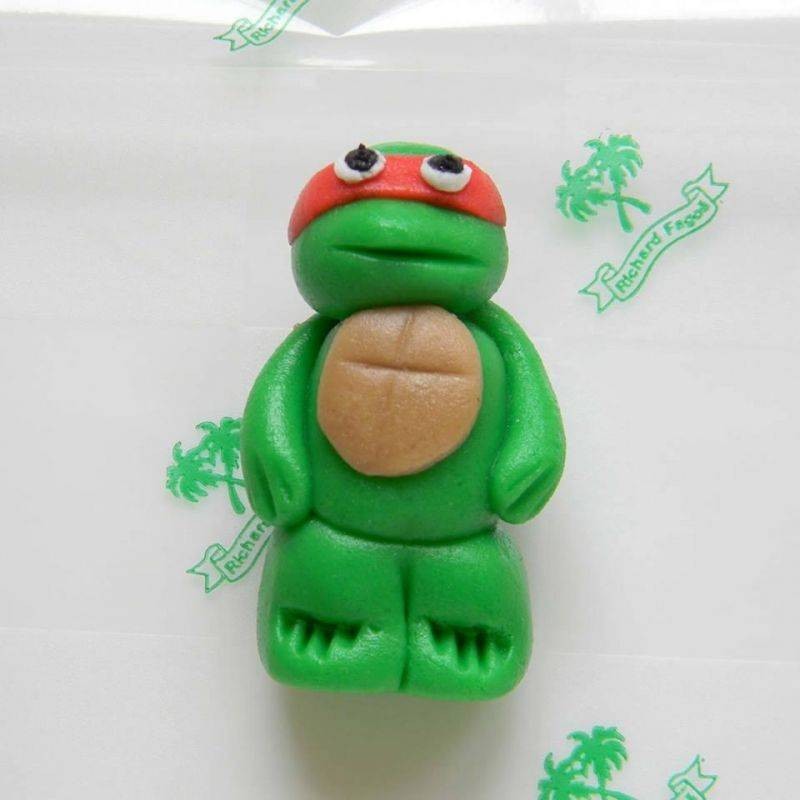 Figurka na dort želva ninja 5cm Raphael  z kokosové hmoty Fagos
